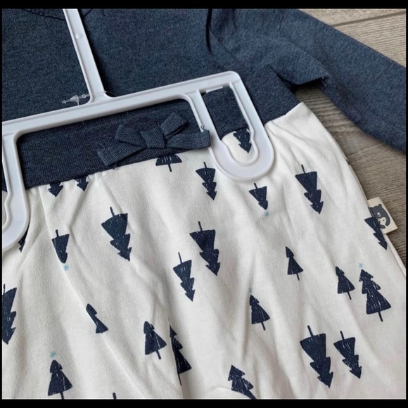 NWT Rabbit + Bear Christmas Outfit - Picture 6 of 6